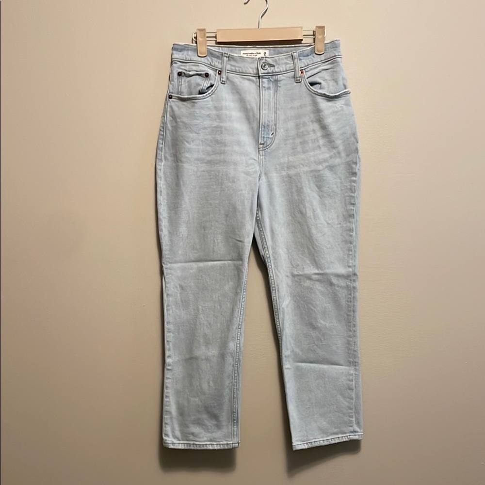 ABERCROMBIE super high waisted ankle straight jeans